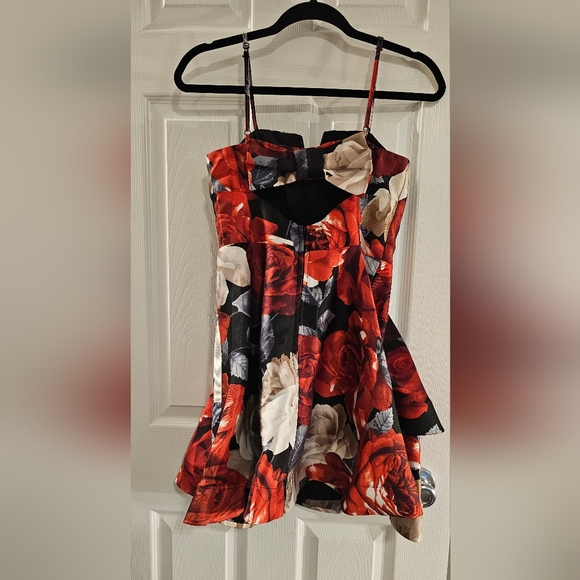 TRIXXI mini Rose's Ruffle dress - Picture 2 of 3